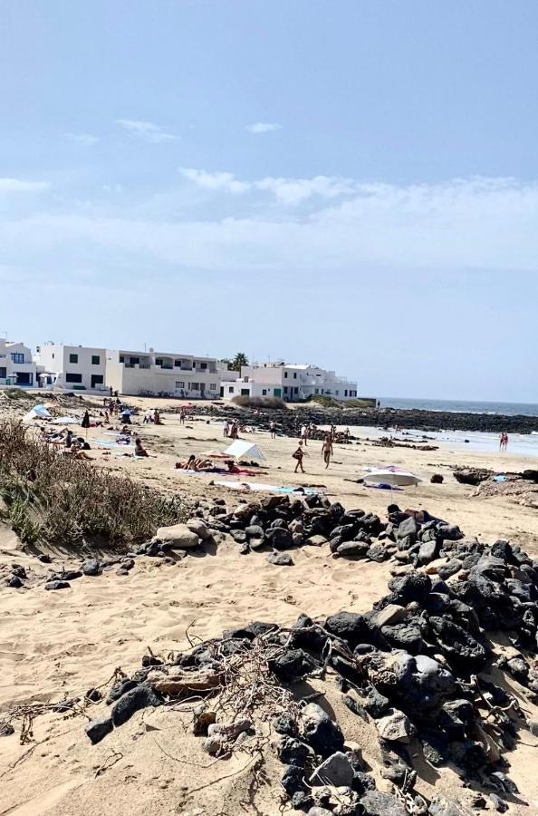 Habitaciones Famara 15 المظهر الخارجي الصورة